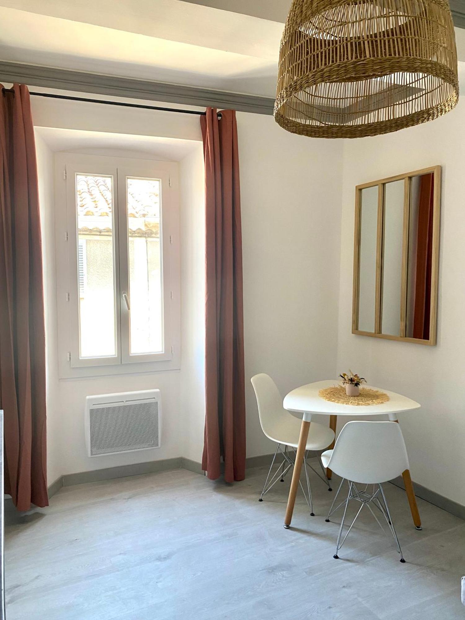 Le Studio En Provence Saint Didier  Exterior foto